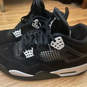 Jordan Men's Black and White Athletic Shoes